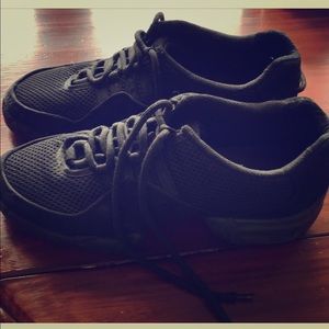 Bloch dancing shoes size 10